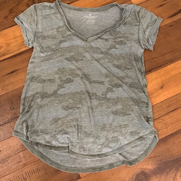 American Eagle Outfitters Tops - SOLD 4/$25 Camo oversized tee
